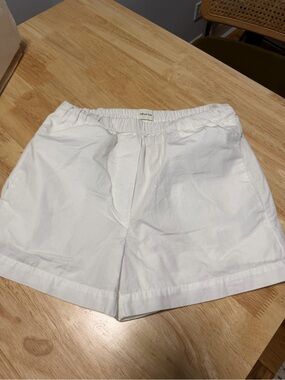 Aritzia White Elastic Waist Cotton Shorts